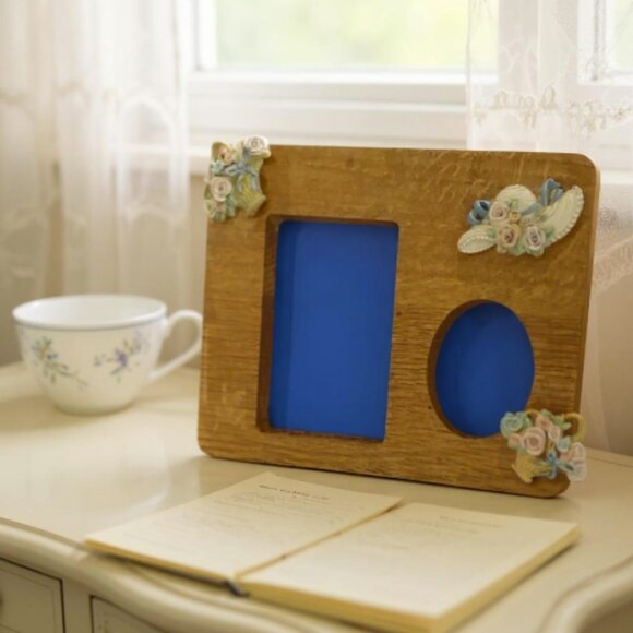 VINTAGE FRAME -- Musical, Holds 2 Photos, Garden Theme w/Hat & Basket of Flowers - Picture 1 of 9